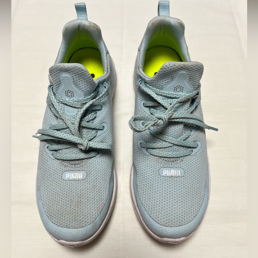 Ladies Puma golf shoes size 7.5